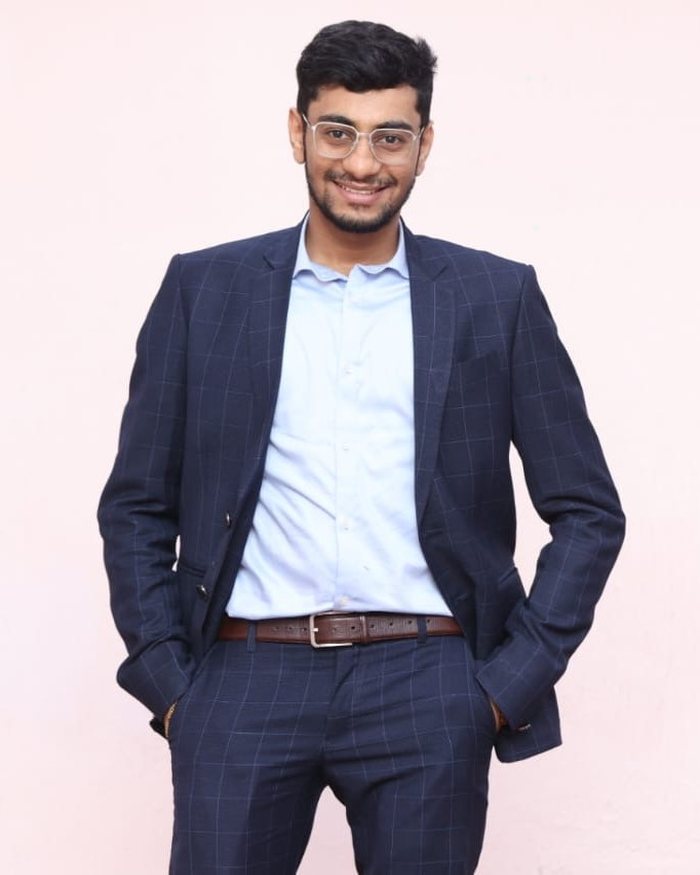 Dr. Gaurav Jain, Orthodontist and Assistant Professor at The Tooth Hub Dental Clinic